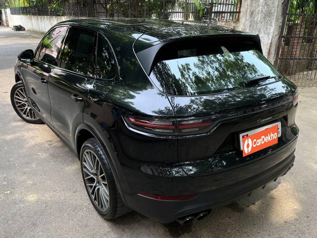 https://images10.gaadi.com/usedcar_image/3388947/original/33df2df2-a7fa-477d-86d4-ff92914a6071-used_car_2719754_1690972909_5905311e-a431-40cd-88aa-d03f27fcdbd3.jpg?imwidth=6400