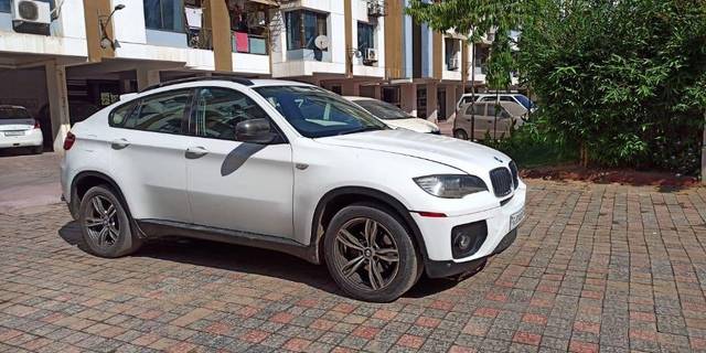 https://images10.gaadi.com/usedcar_image/3391571/original/VCC_IMG_1678423067402_1709421_333_1678423538_f5e3da45-ae96-43f8-93f5-225a2b7e9159.jpg?imwidth=6401
