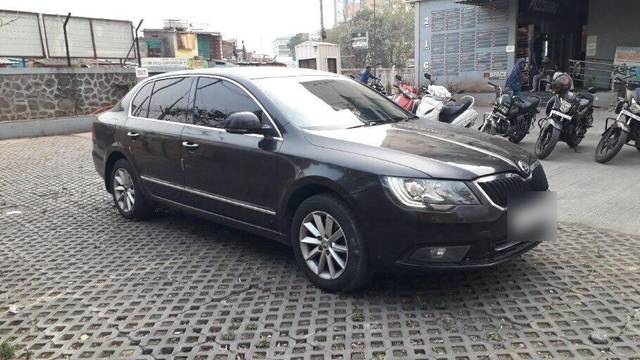 https://images10.gaadi.com/usedcar_image/3391590/original/VCC_1709273_116_1678423339_f3376c8c-cc8f-4fd2-8f52-8a049d5b9223.jpg?imwidth=6400