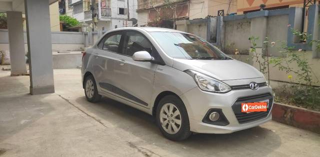 https://images10.gaadi.com/usedcar_image/3392048/original/VCC_IMG_1678432459855_1709560_333_1678432685_a30ae1d3-67e6-4429-9f3a-3736ab07e22c.jpg?imwidth=6401