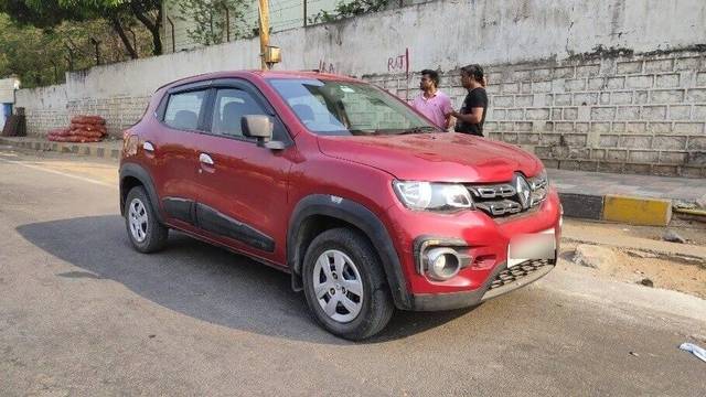 https://images10.gaadi.com/usedcar_image/3392453/original/VCC_1710001_116_1678513420_0819f9bd-f592-4bce-b9da-6322c3444914.jpg?imwidth=6401