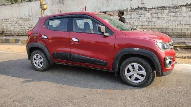 https://images10.gaadi.com/usedcar_image/3392453/original/VCC_IMG_1678505336830_1710001_333_1678505810_0819f9bd-f592-4bce-b9da-6322c3444914.jpg?imwidth=6402