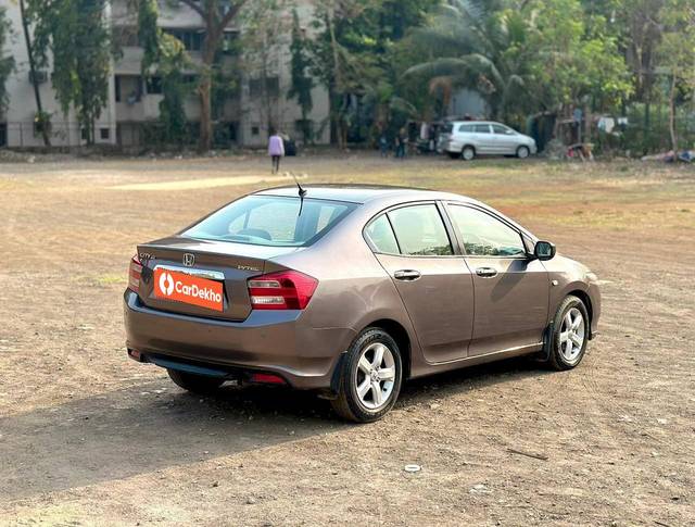 https://images10.gaadi.com/usedcar_image/3392707/original/used_car_2723082_1681468410_ca6588c2-1b5f-4eb4-a365-5fe239d72b1e_15f00dc6-7106-4d6a-b6f0-93e00cd7966f.jpg?imwidth=6402