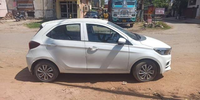 https://images10.gaadi.com/usedcar_image/3392897/original/VCC_IMG_1678519499498_1710217_97_1678519692_607451cc-39f2-4e1c-942a-c4d103336e00_85cd14f9-ac38-4314-bc28-3dde7af7738a.jpg?imwidth=6402