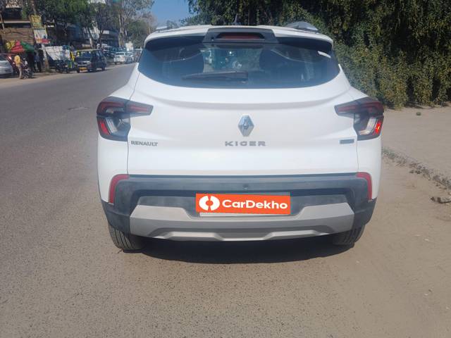 https://images10.gaadi.com/usedcar_image/3393594/original/used_car_10397_1678090955_7f72f21b-1e4a-4417-a165-855b516fb6af.jpg?imwidth=6400