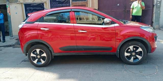 https://images10.gaadi.com/usedcar_image/3393722/original/VCC_IMG_1678598327535_1710734_97_1678598697_0aef409c-ace6-4083-85c1-131ad03b1ccf.jpg?imwidth=6402