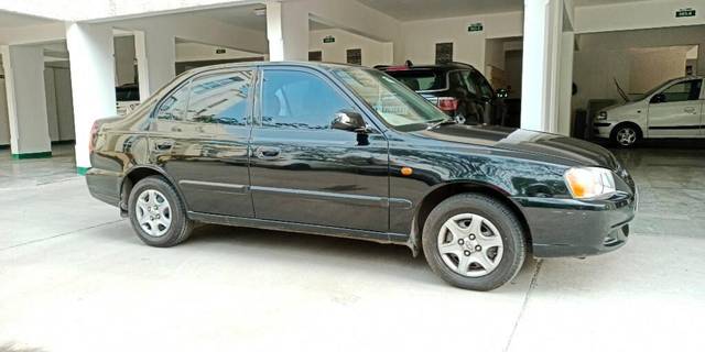 https://images10.gaadi.com/usedcar_image/3393810/original/VCC_IMG_1678593851816_1710681_333_1678593966_08553a31-9519-47b1-9b5e-57864528b176.jpg?imwidth=6402