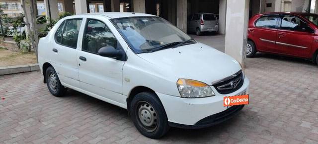 https://images10.gaadi.com/usedcar_image/3393895/original/VCC_IMG_1678592963509_1710675_334_1678593388_04af0271-292c-417b-953b-002781c7b304.jpg?imwidth=6401