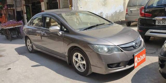https://images10.gaadi.com/usedcar_image/3393988/original/VCC_IMG_1678601666338_1710797_334_1678602395_38c9c1c2-eda3-43d5-8fa4-2cec4d3ba8d6.jpg?imwidth=6401