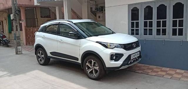 https://images10.gaadi.com/usedcar_image/3394241/original/VCC_IMG_1678609333520_1710925_334_1678609764_6c598c6e-afbc-4135-bfb4-138c135dd855.jpg?imwidth=6401
