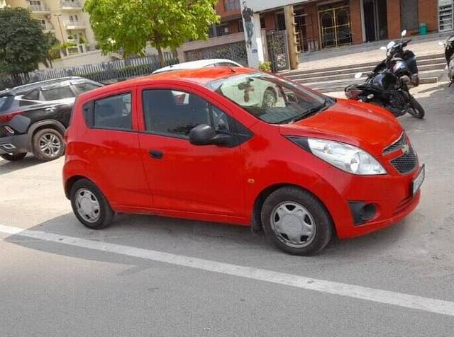 https://images10.gaadi.com/usedcar_image/3394269/original/VCC_IMG_1678609546944_1710934_333_1678609858_6ba1b9b0-8edb-4cfb-bb73-8fecb7276921.jpg?imwidth=6402