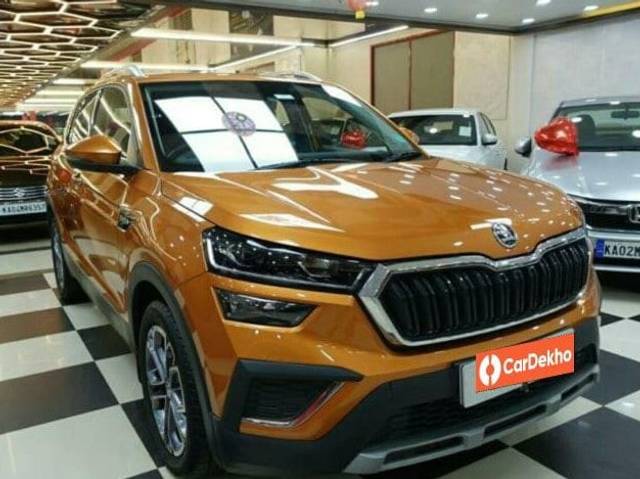 https://images10.gaadi.com/usedcar_image/3394511/original/zz1_crop_img_649049e6e20b8_1687177702.jpg?imwidth=6400