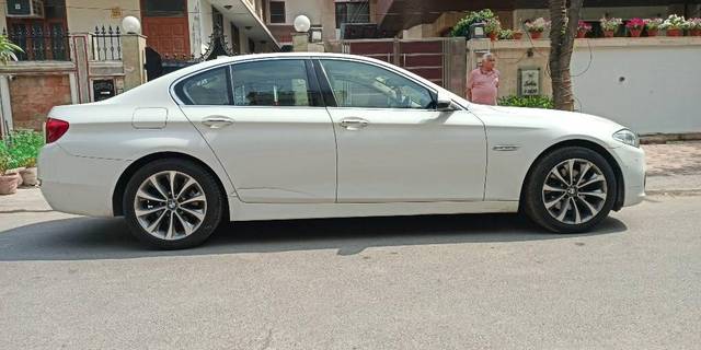 https://images10.gaadi.com/usedcar_image/3395094/original/VCC_IMG_1678695094330_1711346_97_1678695845_40b4daab-9c18-40da-80fa-ae3ca9a57561.jpg?imwidth=6402