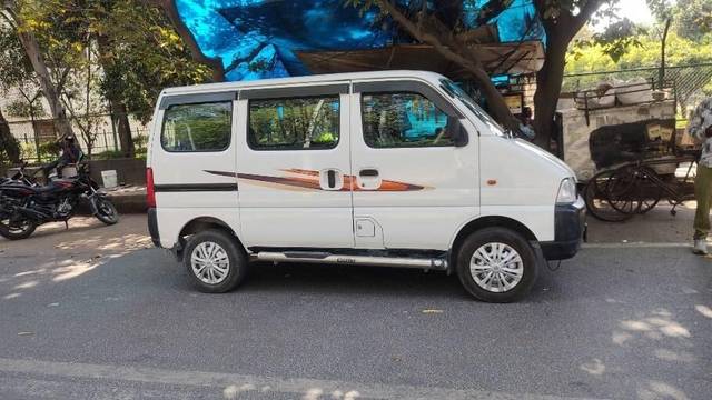 https://images10.gaadi.com/usedcar_image/3396410/original/VCC_IMG_1678784746273_1711870_333_1678785111_ed25e25e-27d7-4d43-9c99-7855107b91ab.jpg?imwidth=6401