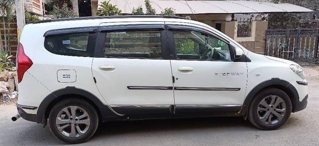 https://images10.gaadi.com/usedcar_image/3396781/original/zz1_crop_img_6486fe9ace51d_1686568602.jpg?imwidth=6401