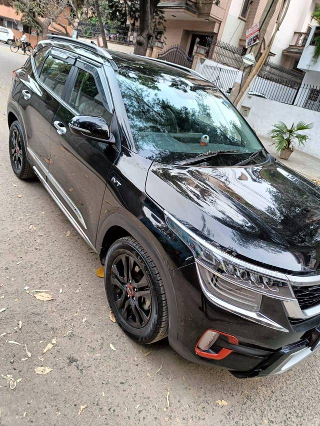 https://images10.gaadi.com/usedcar_image/3396903/original/usedcar_whatsappimage2023_03_16at61700pm_2__14561678972750_1678972958_75650f52-5f57-4ffe-8b9c-daac4363a54d.jpeg?imwidth=6400