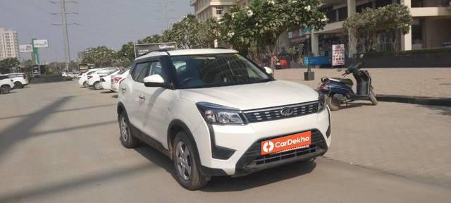 https://images10.gaadi.com/usedcar_image/3397230/original/VCC_IMG_1678855194844_1712204_116_1678855813_db6c6f6b-95b5-45de-add5-c0960bb7e9a0.jpg?imwidth=6400