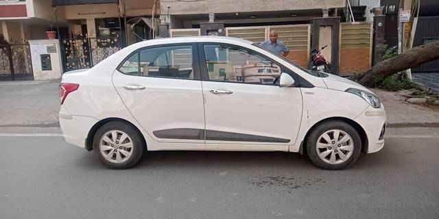 https://images10.gaadi.com/usedcar_image/3397344/original/VCC_IMG_1678858010046_1712228_97_1678858110_7e34dcb9-c099-4f2e-80e7-c72226327aad_45f30527-0bc7-4498-a404-644cc6048789.jpg?imwidth=6402