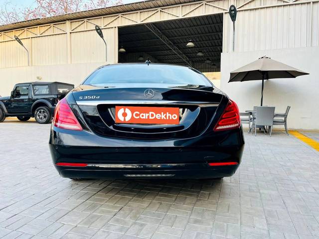 https://images10.gaadi.com/usedcar_image/3397551/original/usedcar_1_17__10151679040543_1679040598_bd83cb92-bb4a-4e76-a0e6-b00454afa6ac.jpeg?imwidth=6402