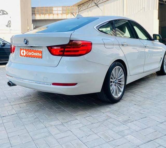https://images10.gaadi.com/usedcar_image/3397892/original/usedcar_1_6__10151679055155_1679055211_1822dd3f-878d-4d4c-897c-8e3ad555df06_07dff2f4-0b38-43e8-8741-9ae7b36354d1.jpeg?imwidth=6401