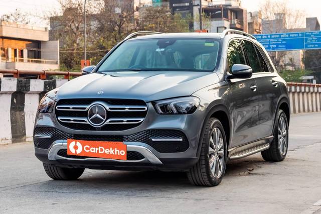 https://images10.gaadi.com/usedcar_image/3397945/original/used_car_2727769_1679056355_45584f60-1699-4106-a6f2-3ec674cdbc11_64a36b84-2acc-4355-a985-f2b297e20d61.jpg?imwidth=6402
