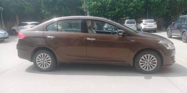 https://images10.gaadi.com/usedcar_image/3397959/original/VCC_IMG_1678864917783_1712342_97_1678865027_20a96a25-5ad5-40a5-ba3b-f009a4f75239.jpg?imwidth=6402