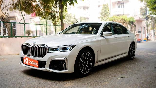 https://images10.gaadi.com/usedcar_image/3398024/original/used_car_2727844_1679058586_4a8da110-b4bd-4f87-af6e-1b3e0db2a7db_86d28a90-d24f-45ae-b7a5-8dd8558d1d58.jpg?imwidth=6402