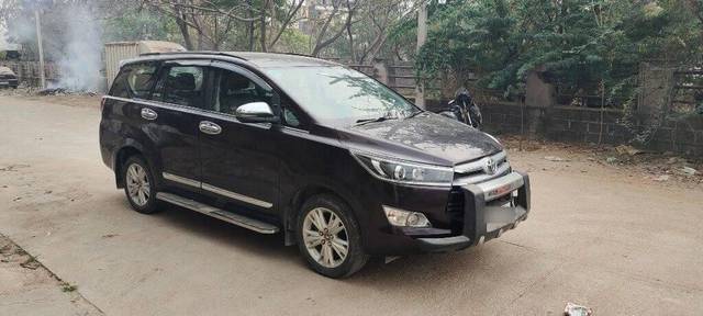 https://images10.gaadi.com/usedcar_image/3398270/original/VCC_1712586_334_1678968943_089ab13d-4c74-4383-b259-9575cf0dd50e_908fc5e9-6d96-4781-a2cb-4ce3b2581d1e.jpg?imwidth=6401