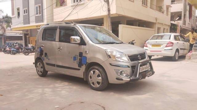 https://images10.gaadi.com/usedcar_image/3398584/original/VCC_IMG_1678947597548_1712866_334_1678947757_65cf382a-331b-47e4-8f84-3f0d0c5b2e0e.jpg?imwidth=6401