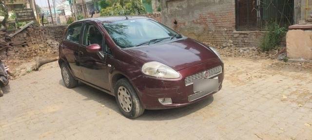 https://images10.gaadi.com/usedcar_image/3398586/original/VCC_1712825_116_1679031189_d9498276-6cb3-4ba3-914f-5b282d4046fa_4f7c5764-c55f-4769-8f20-6e2da291437e.jpg?imwidth=6400
