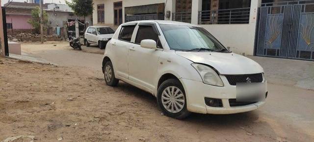 https://images10.gaadi.com/usedcar_image/3398918/original/VCC_1713122_116_1679043027_f8c7f302-648d-4a68-b33c-4e795a360fee_728d3af2-d7fa-4fdc-843d-89043d788b0f.jpg?imwidth=6400