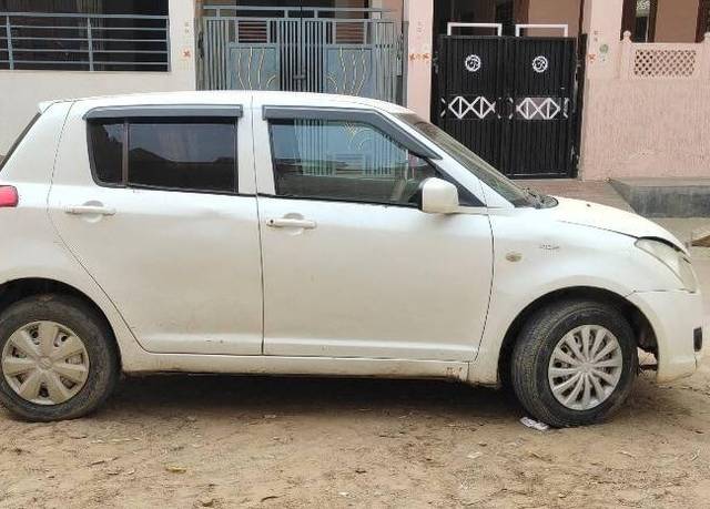 https://images10.gaadi.com/usedcar_image/3398918/original/VCC_IMG_1678959986630_1713122_97_1678960302_f8c7f302-648d-4a68-b33c-4e795a360fee.jpg?imwidth=6402