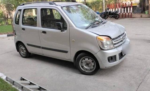 https://images10.gaadi.com/usedcar_image/3399085/original/82999b75-f662-406f-8b69-1940508456c7-VCC_1713158_334_1679044618_739415b6-d5bc-452b-bebd-a267bc77d11d.jpg?imwidth=6401