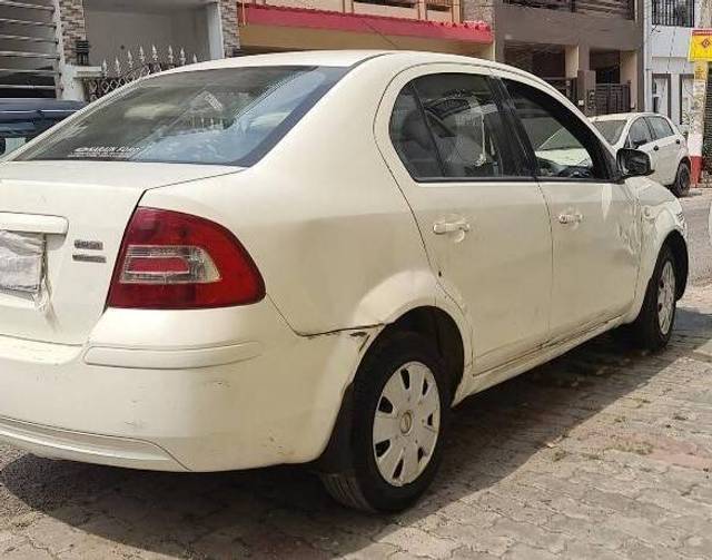 https://images10.gaadi.com/usedcar_image/3399130/original/VCC_IMG_1678952960625_1712988_331_1678952997_eaada612-a0cf-4750-b2a7-34b06f3ceb8b_ce857614-886e-476d-b9e6-c33bb87aba00.jpg?imwidth=6402