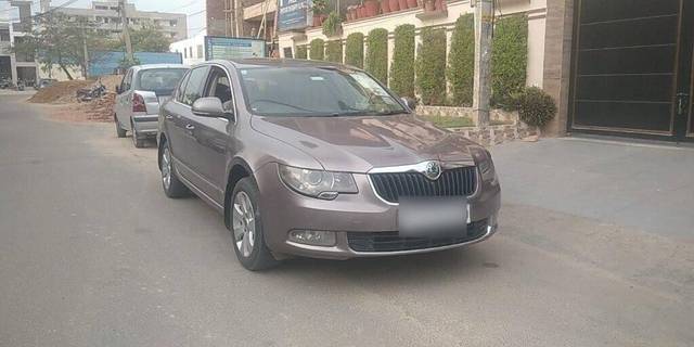 https://images10.gaadi.com/usedcar_image/3399193/original/VCC_1713260_116_1679048174_728dca3a-a10d-4f9c-aa6d-dd03b1fd1cb3_8d34d0e8-b225-45d9-b746-43a2a98a0c3a.jpg?imwidth=6400