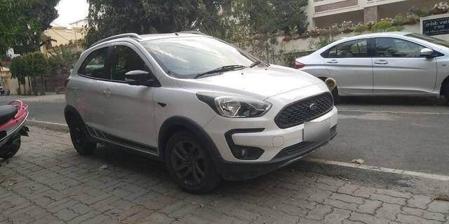 https://images10.gaadi.com/usedcar_image/3399217/original/VCC_1713266_116_1679047727_4fe428c9-4521-4aa1-a280-2978212d3f46_fb9a1a72-3b7a-42f0-9f18-e1607ea6dbfc.jpg?imwidth=6400