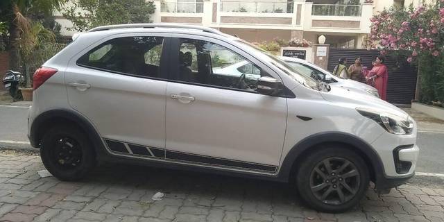 https://images10.gaadi.com/usedcar_image/3399217/original/VCC_IMG_1678967032969_1713266_97_1678967507_4fe428c9-4521-4aa1-a280-2978212d3f46_fb9a1a72-3b7a-42f0-9f18-e1607ea6dbfc.jpg?imwidth=6402