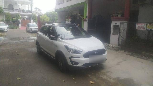 https://images10.gaadi.com/usedcar_image/3399257/original/VCC_1713486_116_1679050867_e7d6d420-e8e2-44ed-9199-81ed732144ec_07e0be60-b586-4119-9fc6-cfad4c444b65.jpg?imwidth=6400