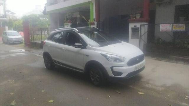 https://images10.gaadi.com/usedcar_image/3399257/original/VCC_IMG_1679026341299_1713486_334_1679026713_e7d6d420-e8e2-44ed-9199-81ed732144ec_07e0be60-b586-4119-9fc6-cfad4c444b65.jpg?imwidth=6401