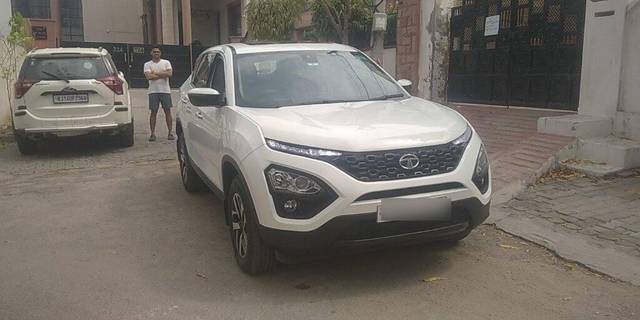 https://images10.gaadi.com/usedcar_image/3399324/original/VCC_1713550_116_1679055869_d77f118f-b90a-46c7-b2b9-b284b97c4295_c11d0287-1947-40cb-9023-b1e406c3f4a6.jpg?imwidth=6400