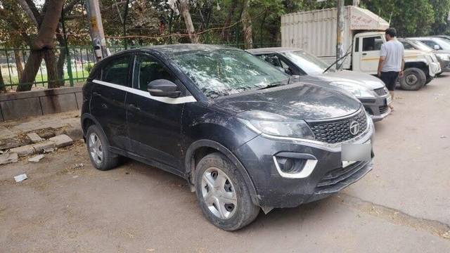 https://images10.gaadi.com/usedcar_image/3399812/original/VCC_1714129_116_1679132331_441e560f-19d2-4549-aff0-39908fccaee8.jpg?imwidth=6400