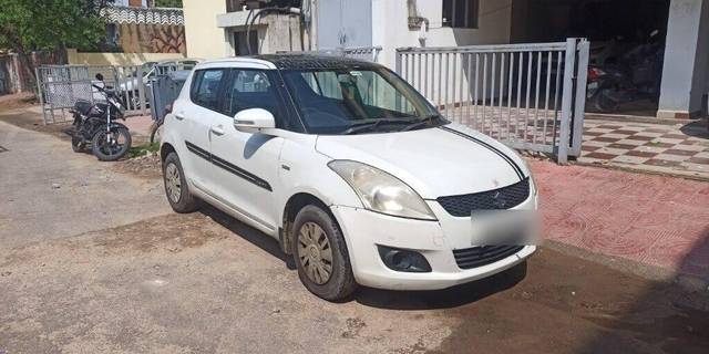 https://images10.gaadi.com/usedcar_image/3399915/original/VCC_1714451_116_1679142992_f464a677-a46d-496d-828f-0dc06085b7f6.jpg?imwidth=6400