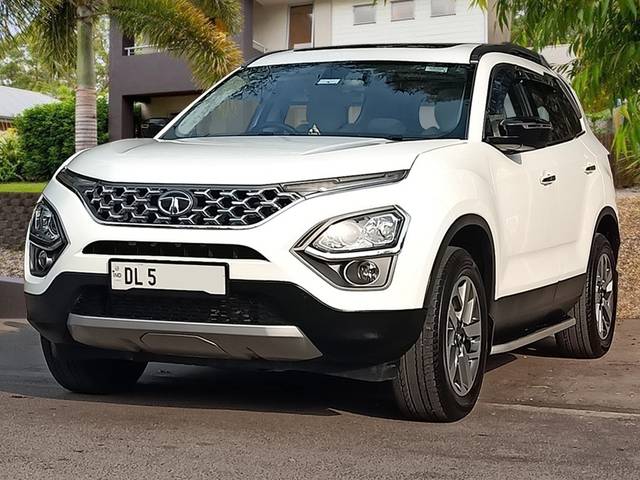 https://images10.gaadi.com/usedcar_image/33FCAFA8-9B37-422B-8B4C-4D8A5153EF3C/original/85522e0a-e672-4fbd-b541-b90965a33d8d.jpg?imwidth=6402