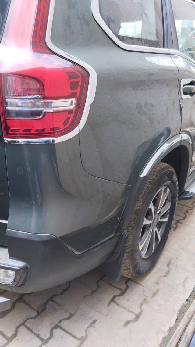 https://images10.gaadi.com/usedcar_image/33FCAFA8-9B37-422B-8B4C-4D8A5153EF3C/original/8dfb5d62-2174-4ba1-a496-d020d71b75f3.jpg?imwidth=6402
