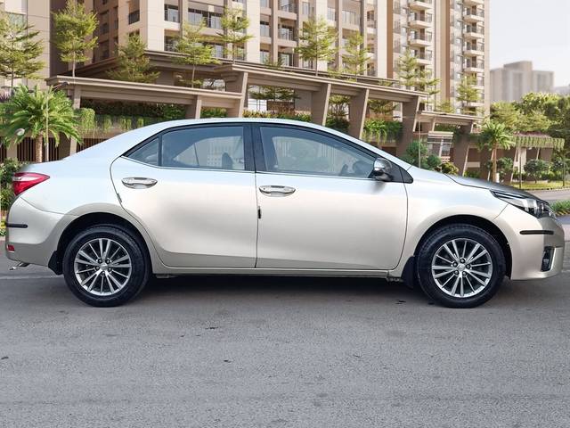 https://images10.gaadi.com/usedcar_image/33FCAFA8-9B37-422B-8B4C-4D8A5153EF3C/original/bc91a64b-1aa9-403b-a795-e45f4ff8c754.jpg?imwidth=6401