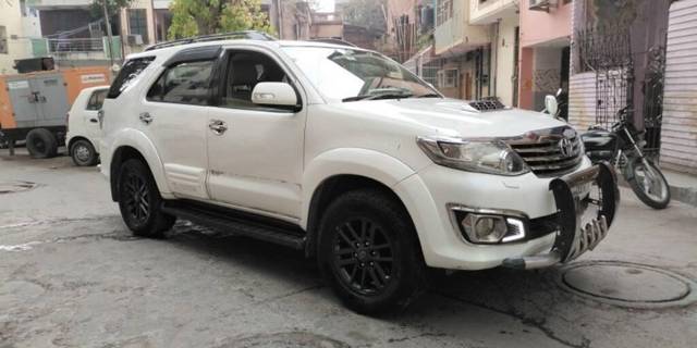 https://images10.gaadi.com/usedcar_image/3400260/original/VCC_IMG_1679120798354_1714586_334_1679121195_cac8c5d8-09a0-43eb-a829-aeeb85d4e144_cdbc1786-a048-473e-bf23-5a8acf4017da.jpg?imwidth=6401