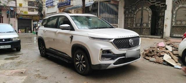 https://images10.gaadi.com/usedcar_image/3400715/original/VCC_1714973_116_1679214552_6fcb52ad-793c-4c39-af6b-6ae4f10c268f_7be71106-59d2-4b8d-ae88-bf22f5efe1c5.jpg?imwidth=6400