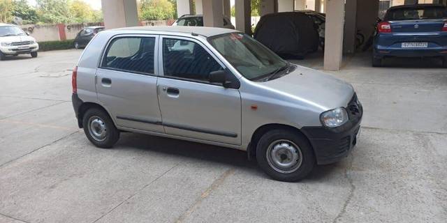 https://images10.gaadi.com/usedcar_image/3400806/original/VCC_IMG_1679133961309_1714911_333_1679134058_c4a9b47f-1c28-4d43-a5e7-4c6cbadad310_dd41a50d-6e56-4bb7-b8a8-95f7102222d4.jpg?imwidth=6401