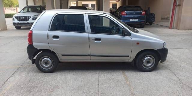 https://images10.gaadi.com/usedcar_image/3400806/original/VCC_IMG_1679133965680_1714911_97_1679134062_c4a9b47f-1c28-4d43-a5e7-4c6cbadad310_dd41a50d-6e56-4bb7-b8a8-95f7102222d4.jpg?imwidth=6402