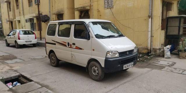 https://images10.gaadi.com/usedcar_image/3400844/original/VCC_IMG_1679128175674_1714808_334_1679128530_379cc0e6-7914-4e90-9d36-f013d368bd19.jpg?imwidth=6401